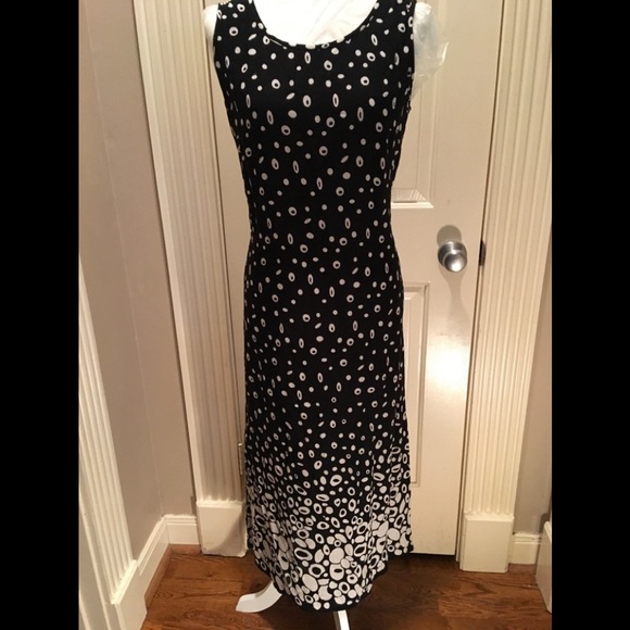 Lovely black and white dress with slits - Picture 1 of 2